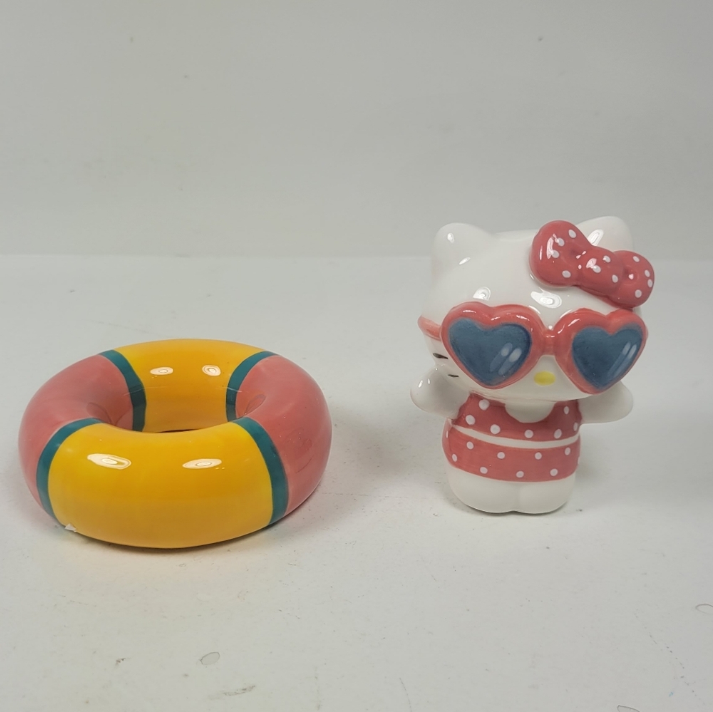Hello Kitty Salt & Pepper Shaker Sey